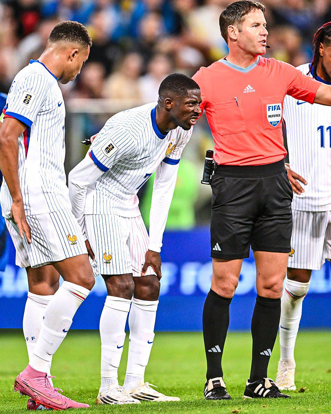 法媒：登贝莱有伤在身德尚仍将其派上场，大巴黎愤怒